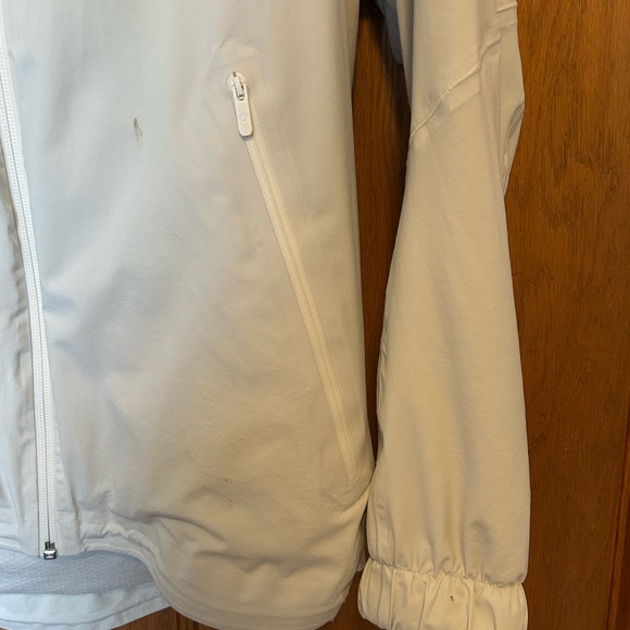 Women’s Lululemon Jacket - Picture 11 of 15
